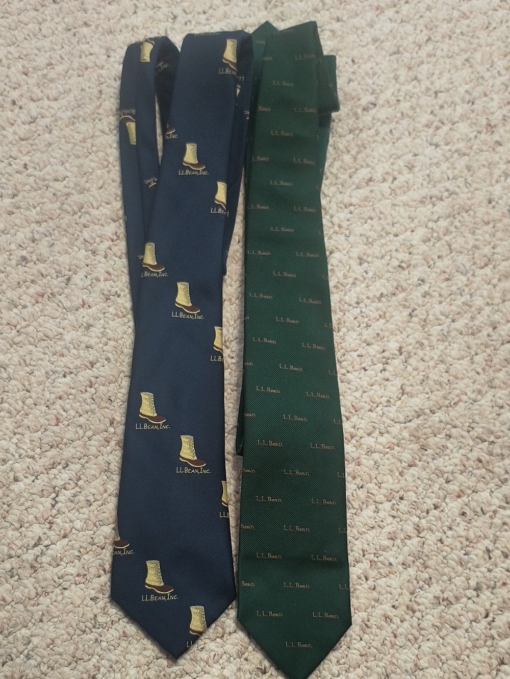 Vintage L.L. Bean Duck Boots Tie And Green L.L Bean Logo Set Of 2